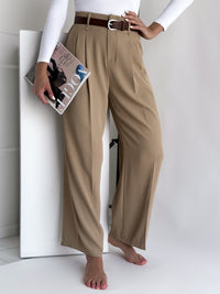 Moteriškos klasikinės kelnės su diržu LUCIAN Ruda