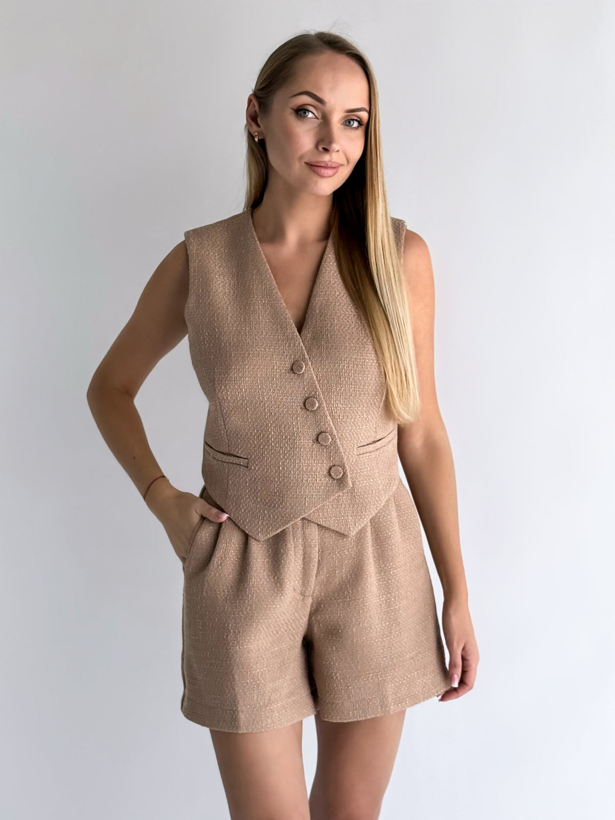 moteriska-liemene-shirley-ruda