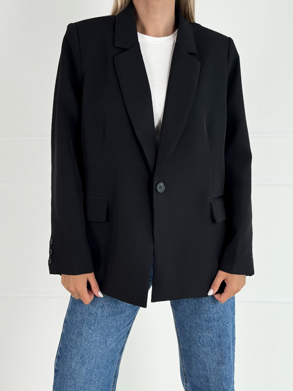 Moteriškas klasikinis švarkas FRANCES Juoda