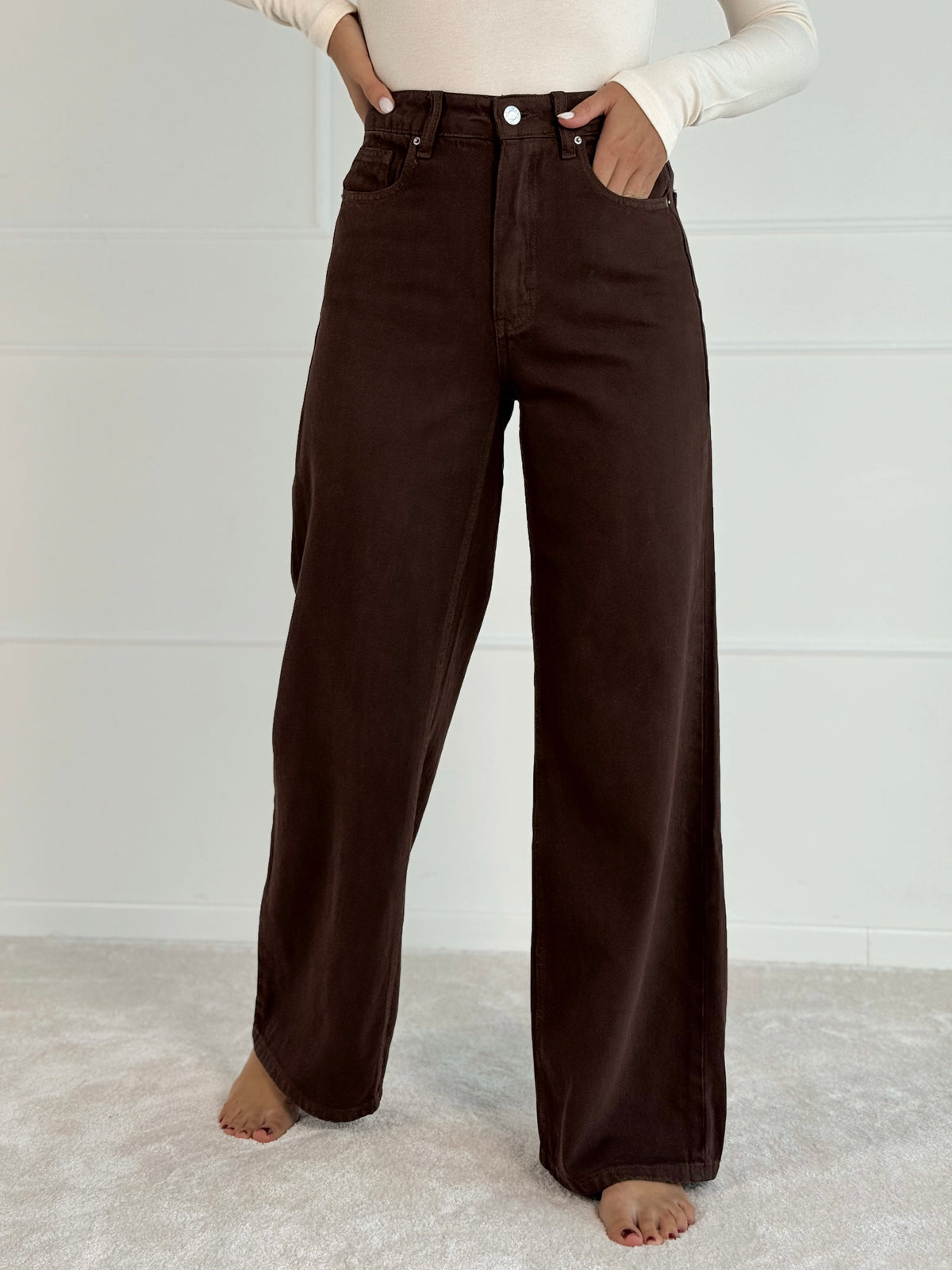 Platėjantys moteriški džinsai aukštu juosmeniu CHICAGO Ruda