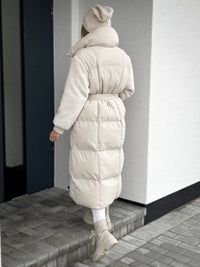 moteriska-ilga-striuke-su-dirzu-tuscany-kremine