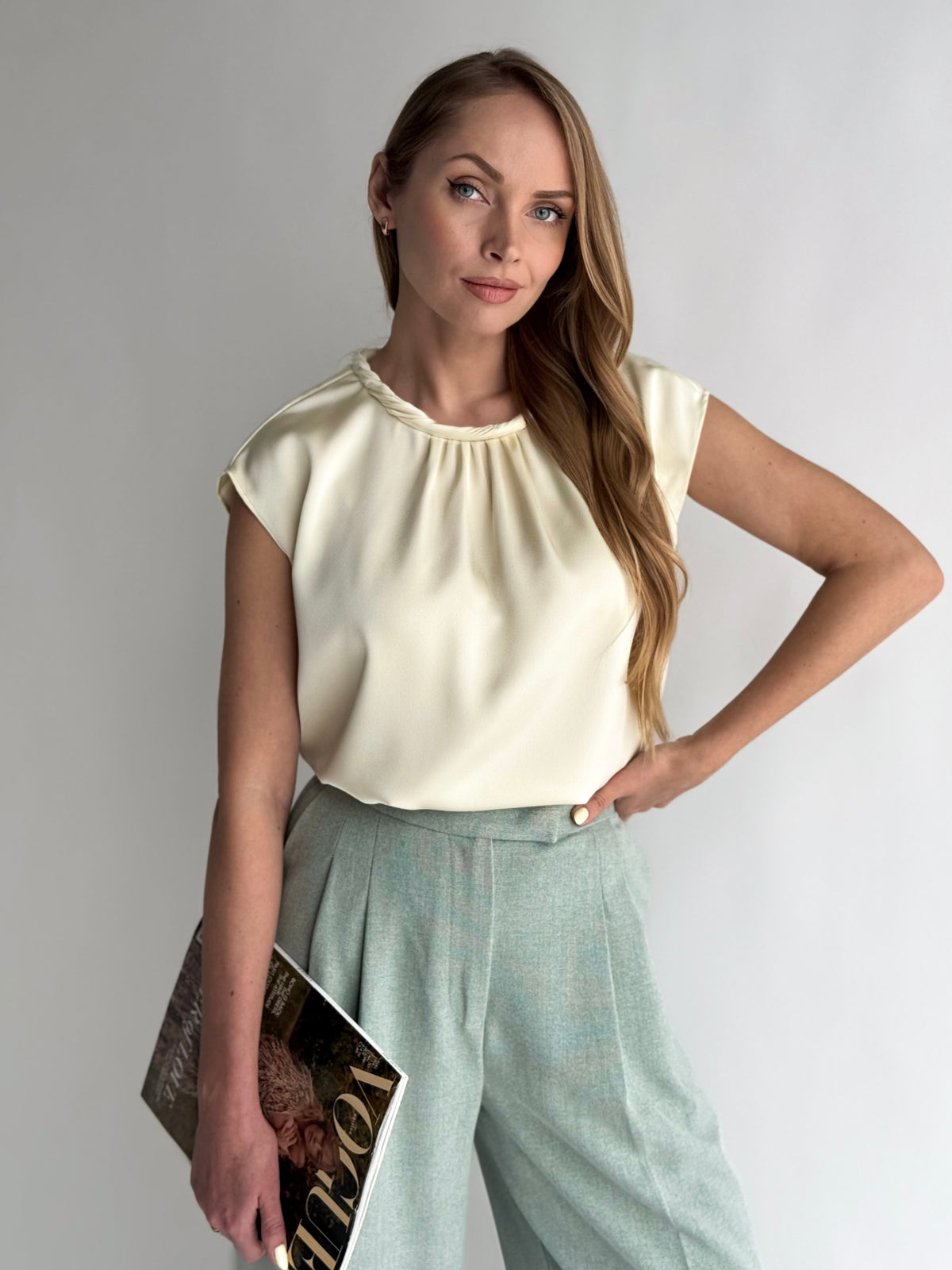 Moteriška puošni satino palaidinė MADONNA Geltona