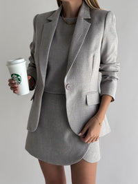 moteriskas-klasikinis-svarkas-julieta-pilka