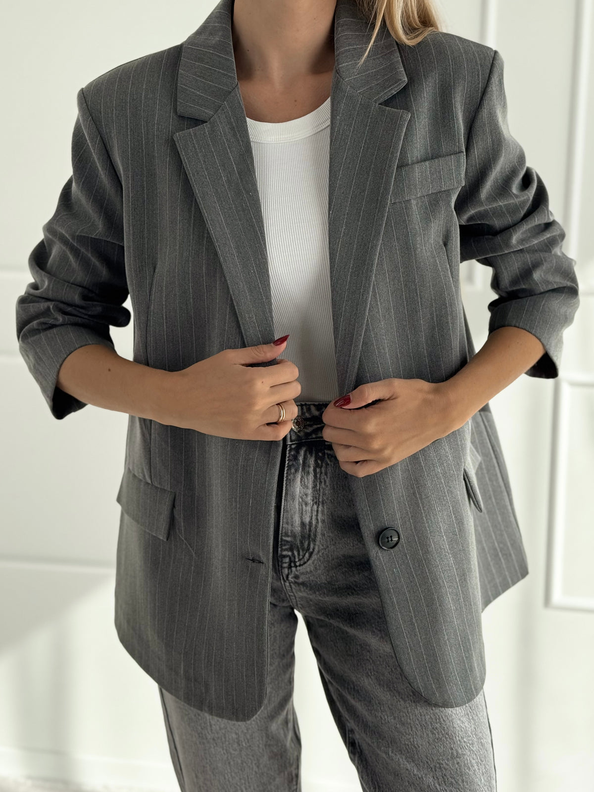 Moteriškas klasikinis itališkas švarkas ELIGIO Pilka