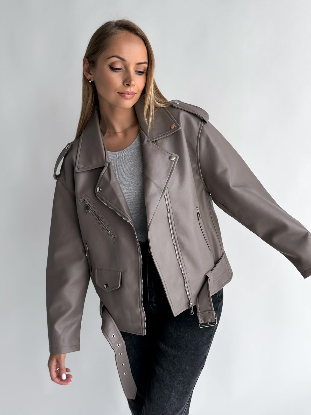 moteriskas-eko-odos-svarkas-olson-kapucino