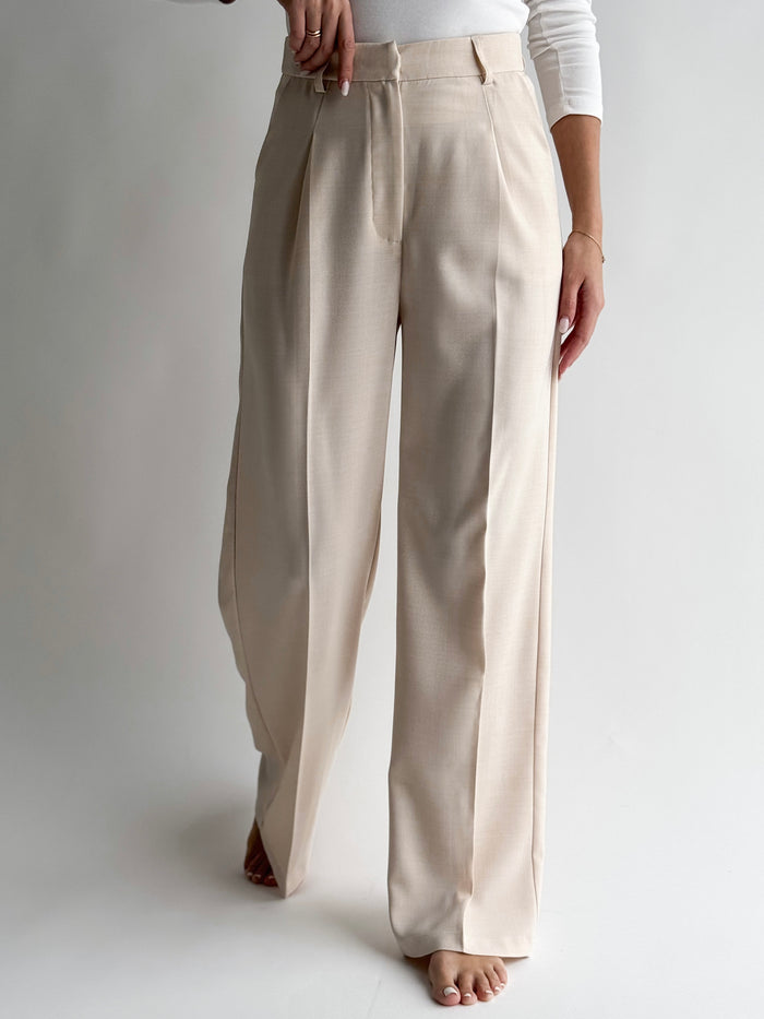 Moteriškos plačios klasikinės kelnės ZENDAYA Kreminė