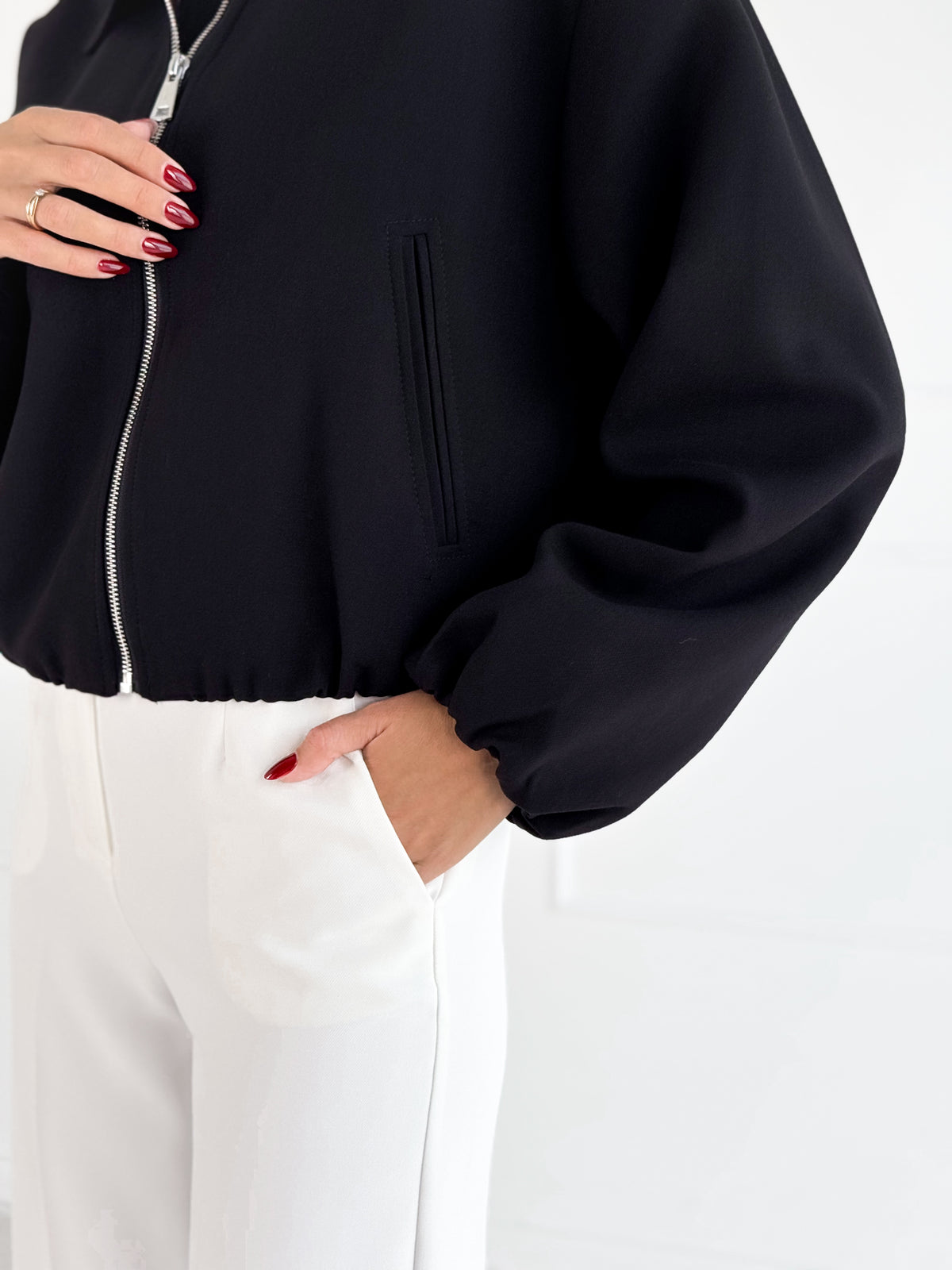 Moteriškas bomber stiliaus švarkas WATSON Juoda