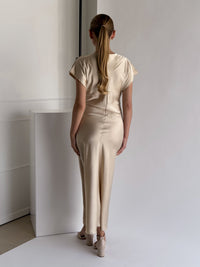 Moteriška ilga itališka satino suknelė VERONA Kreminė