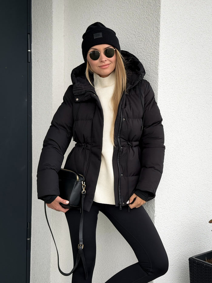 Moteriška šilta striukė su gobtuvu SERGIO Juoda