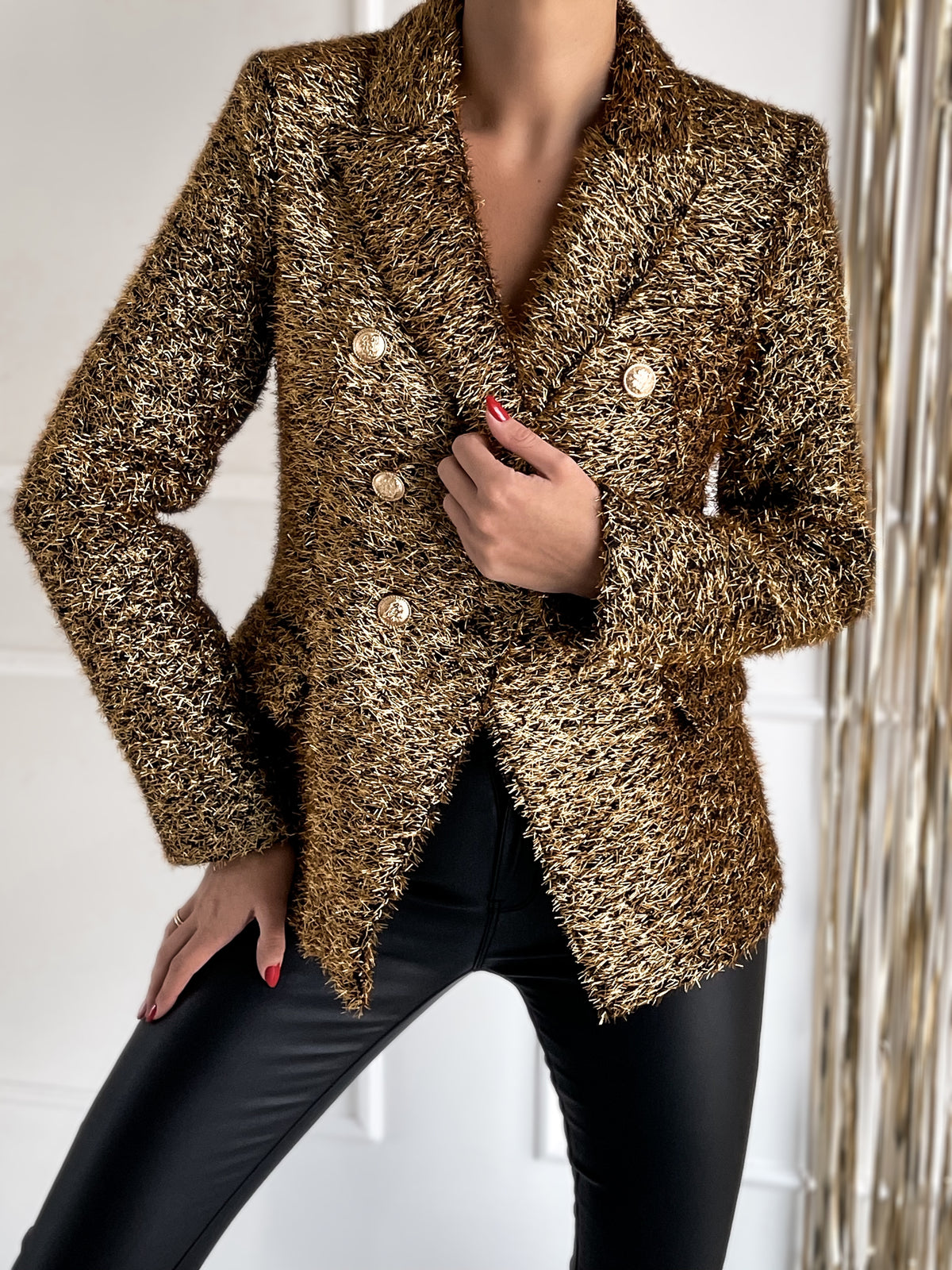 Moteriškas blizgus šventinis švarkas PESCARA Auksinė