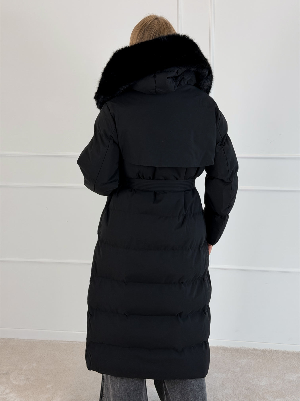 Moteriška ilga žieminė striukė su gobtuvu ODELLE Juoda