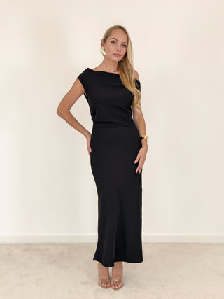 Suknelė EVONIE Juoda