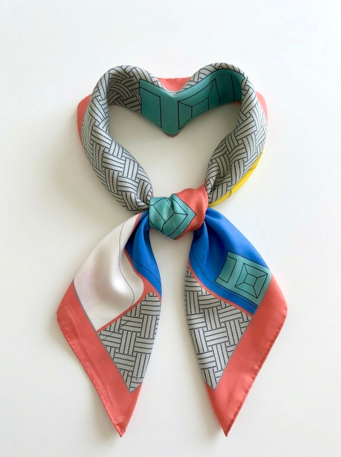 Moteriška skara su šilku ANAHITA Rožinė