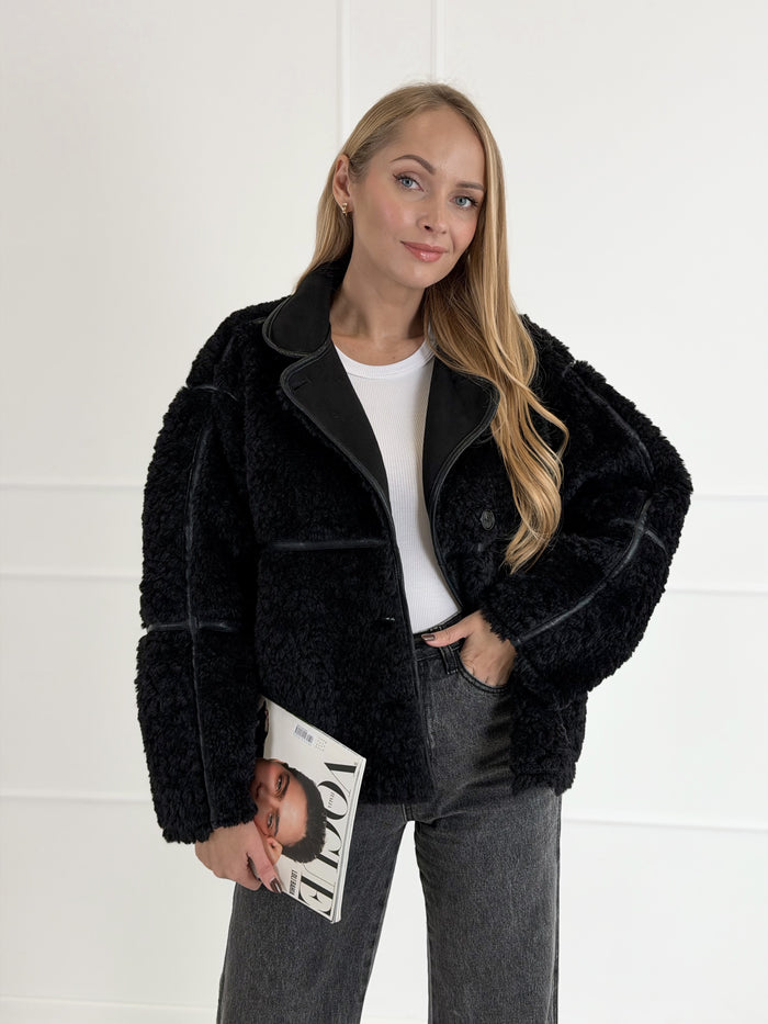 Moteriška kailinė striukė PLUSH Juoda