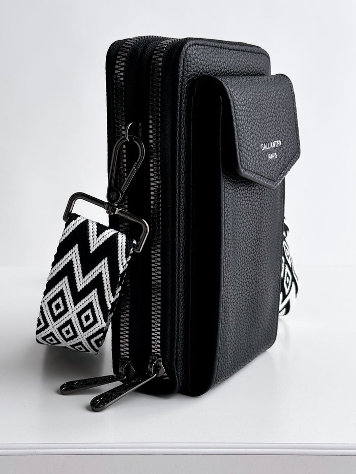 moteriska-dirbtines-odos-rankine-gwen-juoda