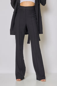 Moteriškos platėjančios klasikinės kelnės su kantu ir aukštu liemeniu MONTANA Juoda