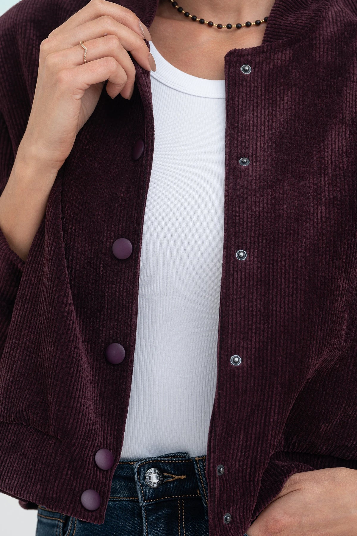 Moteriškas velvetinis bomber stiliaus užsagstomas švarkas BRIANA Bordo