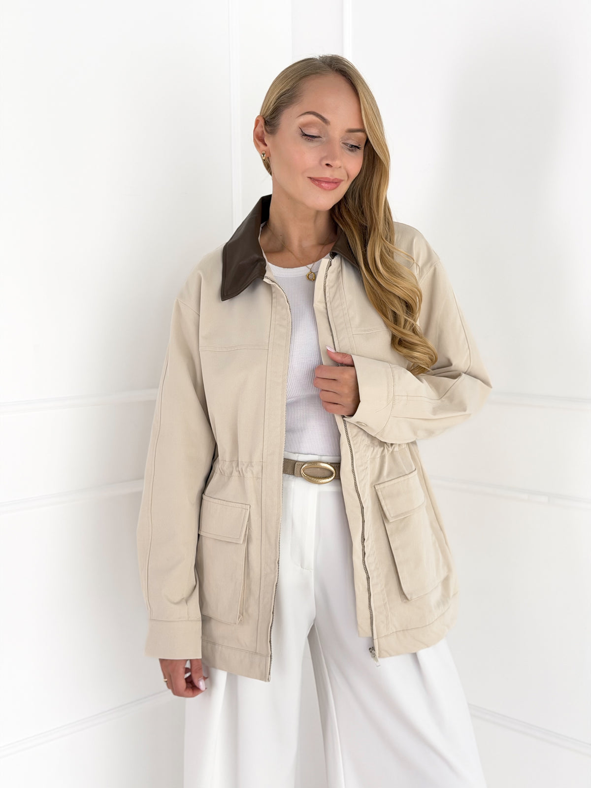 Moteriška striukė SIMONE Kreminė