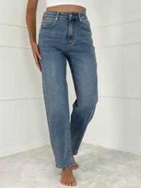 MOM FIT modelio moteriški džinsai aukštu juosmeniu KELLY Tamsiai mėlyna