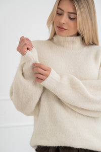 Moteriškas megztinis su vilna MELANIA Balta