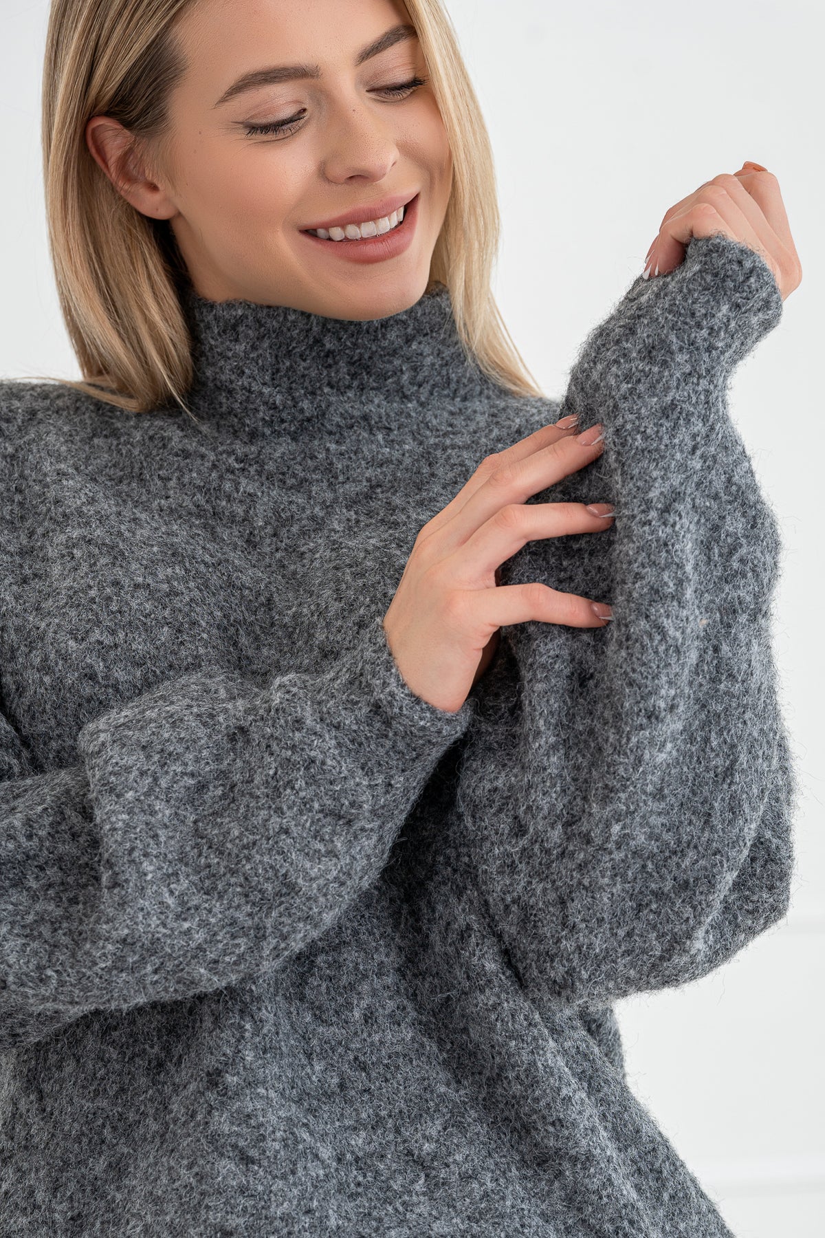 Moteriškas megztinis su vilna MELANIA Pilka