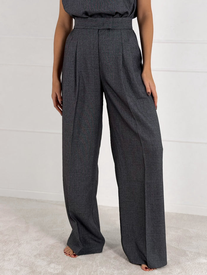 Moteriškos plačios klasikinės kelnės JULIETA Juoda