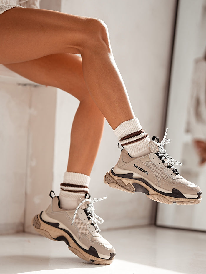 Moteriskos-kojines-NASH-Kremine