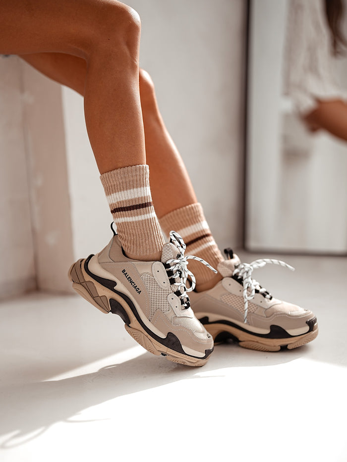 Moteriskos-kojines-NASH-Ruda