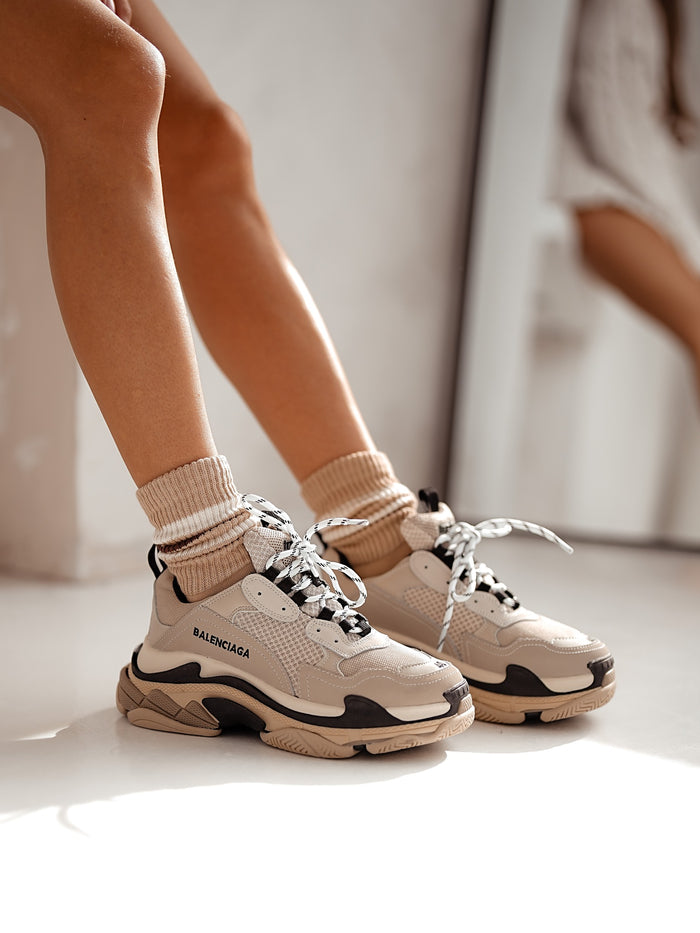 Moteriskos-kojines-NASH-Ruda