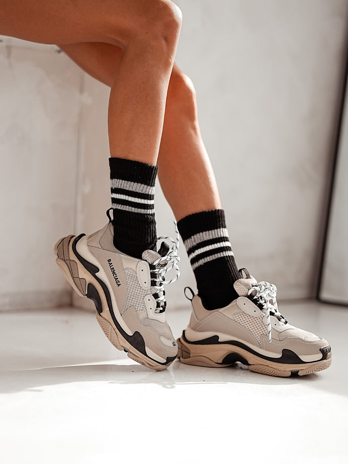 Moteriskos-kojines-NASH-Juoda