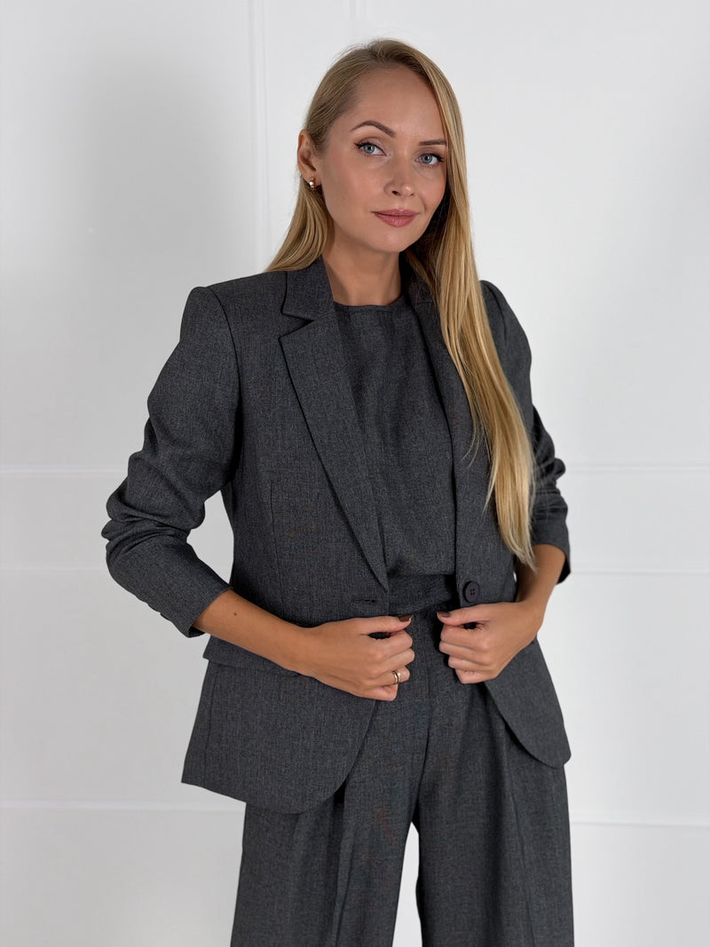 Moteriškas klasikinis švarkas JULIETA Juoda