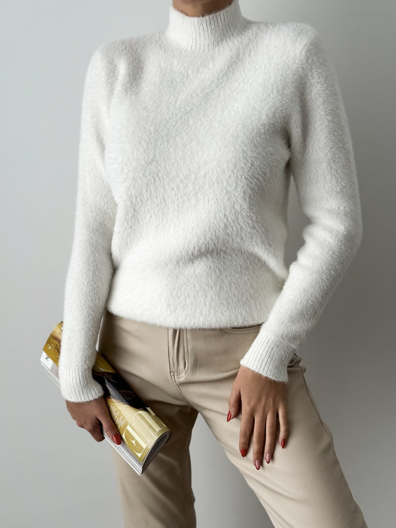 Moteriškas minkštas megztinis su pūkeliu MORENO Balta