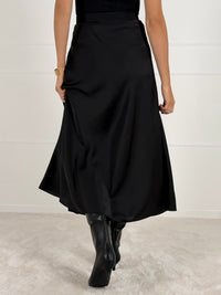 Moteriškas itališkas satino sijonas JENARO Juoda