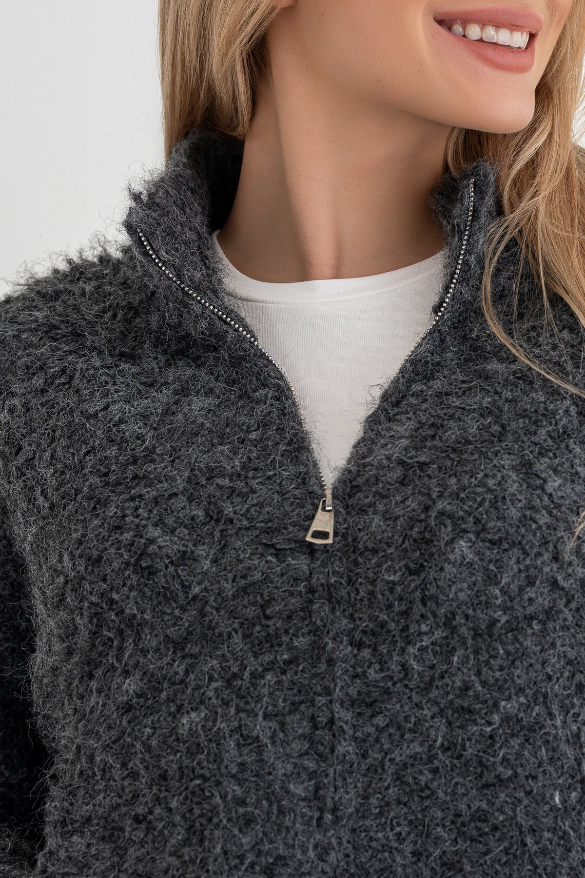 Moteriškas megztinis su vilna CLEO Tamsiai pilka