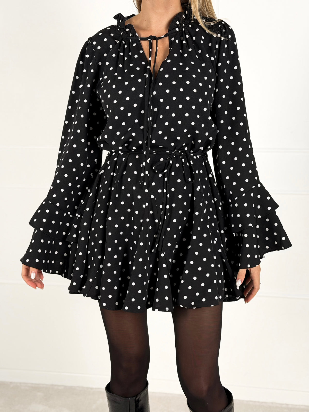 Moteriška taškuota suknelė MARGARITA Juoda