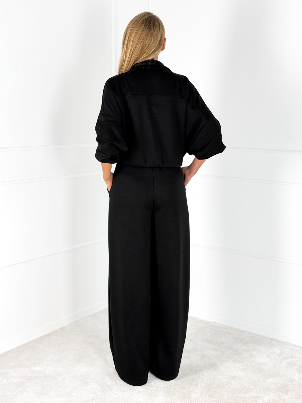 Moteriškas laisvalaikio kostiumėlis MARTHA Juoda