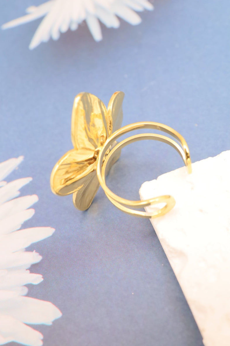 Moteriškas aukso spalvos žiedas FLOWER