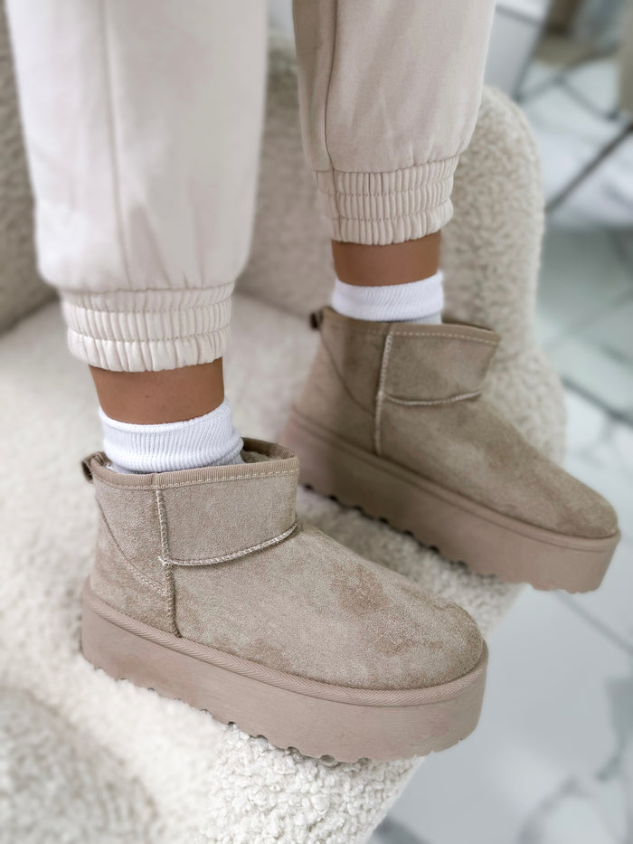 Moteriški UGG stiliaus aulinukai su platforma DILLON Kreminė