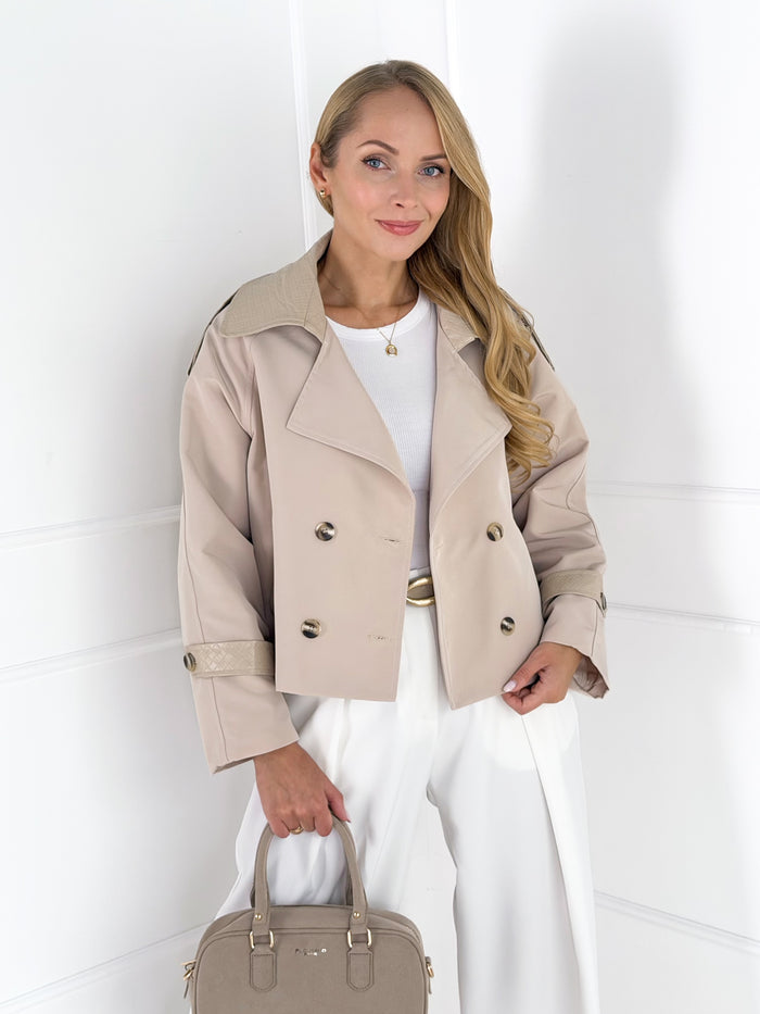 Moteriškas trumpas paltas ELFIE Kreminė