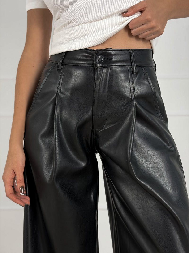 Moteriškos plačios eko odos kelnės BAYA Juoda