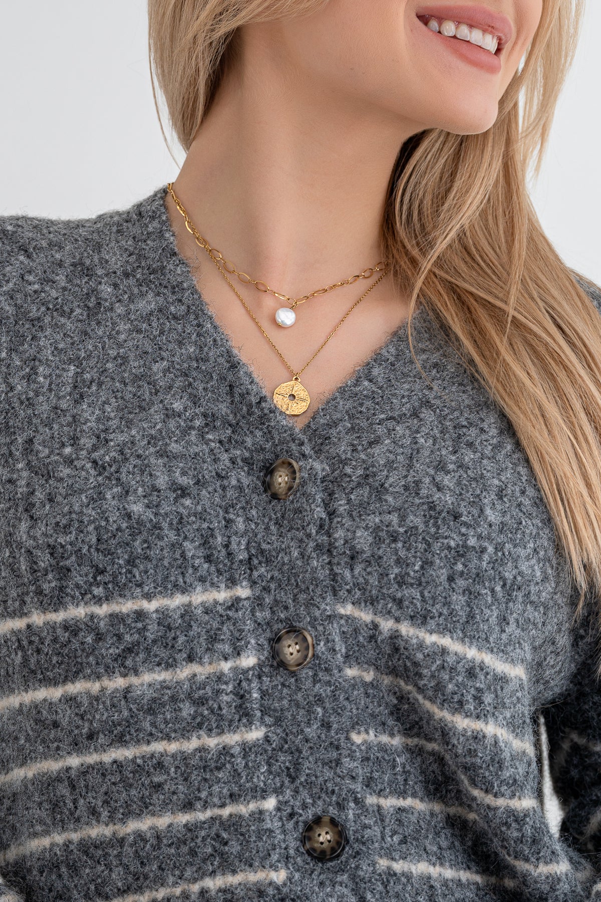 Moteriškas susagstomas megztinis su vilna BIJOU Pilka