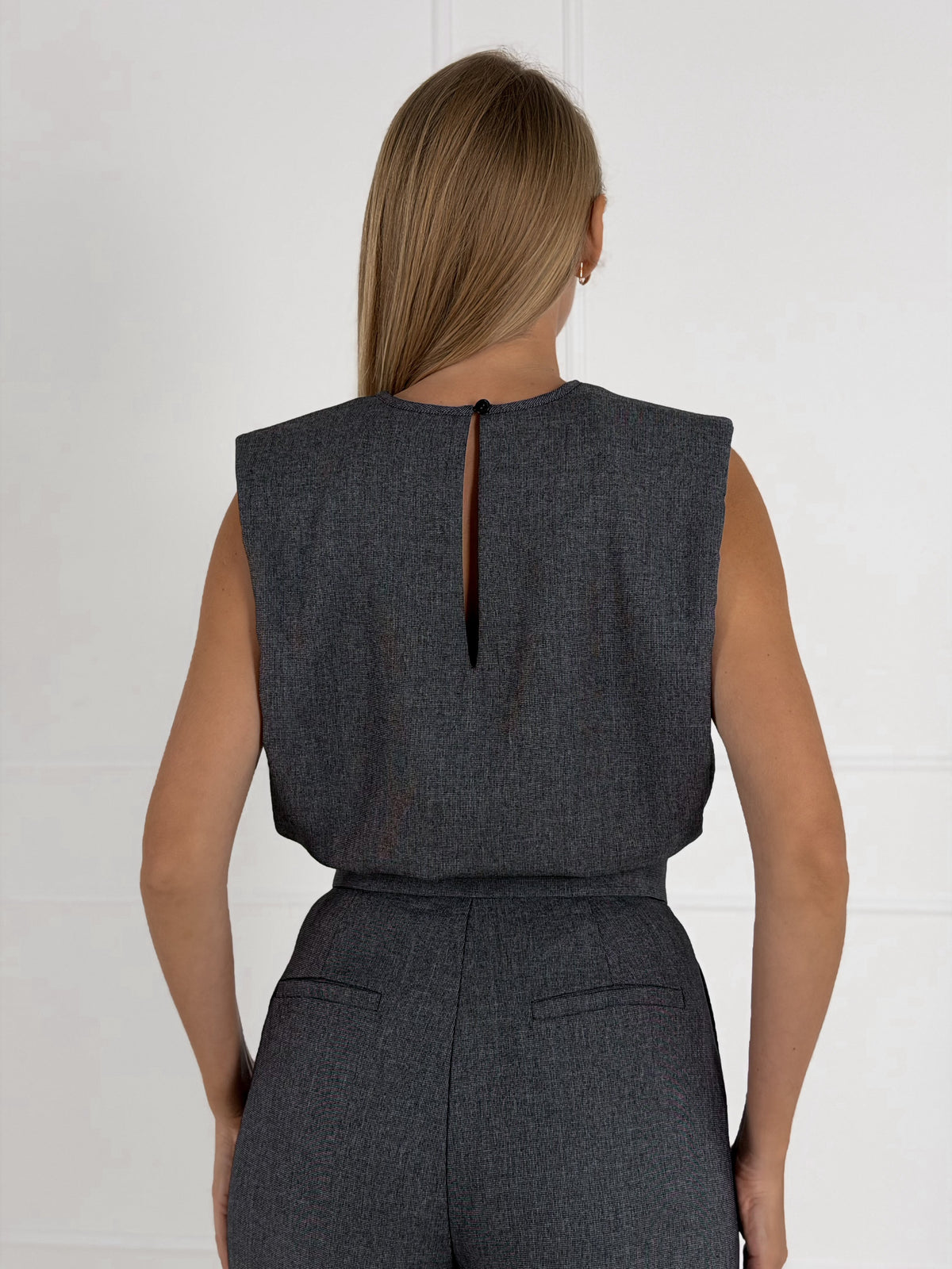 Moteriška puošni palaidinė JULIETA Juoda