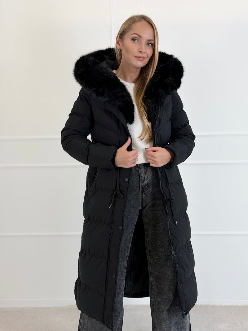 Moteriška ilga žieminė striukė su gobtuvu LUCHO Juoda