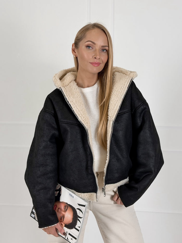 Moteriška striukė su gobtuvu MASSIMO Juoda