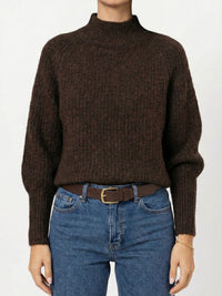 Moteriškas megztinis aukštu kaklu ADEN Tamsiai ruda