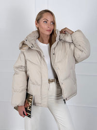 Moteriška šilta striukė su gobtuvu PABLO Kreminė