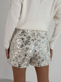 Moteriški puošnūs šortai NICOLA Sidabrinė