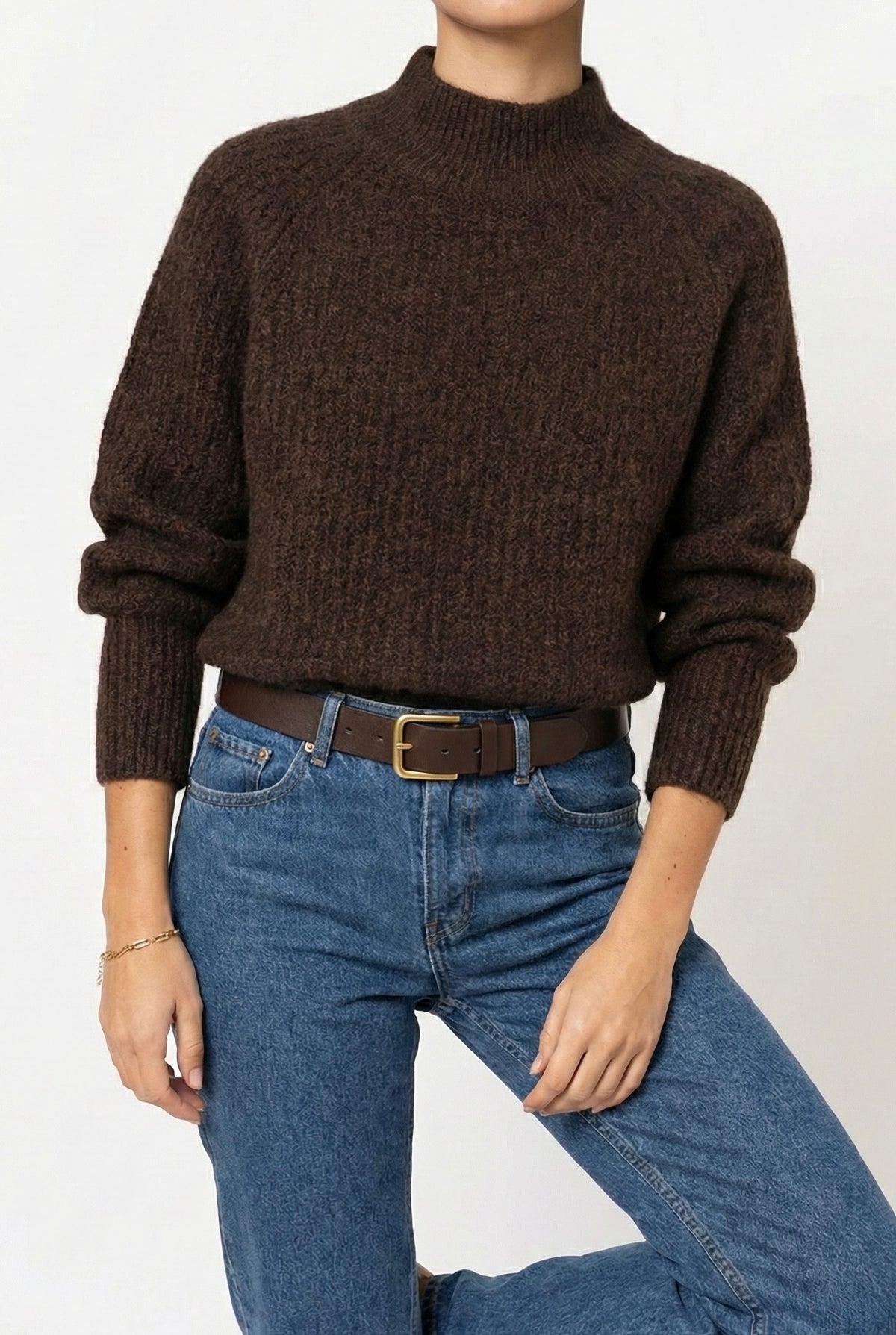 Moteriškas megztinis aukštu kaklu ADEN Tamsiai ruda