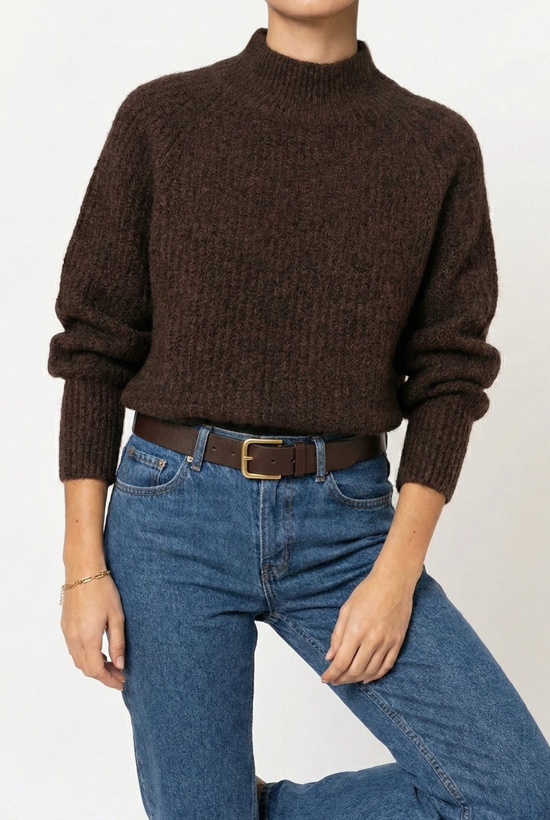 Moteriškas megztinis aukštu kaklu ADEN Tamsiai ruda