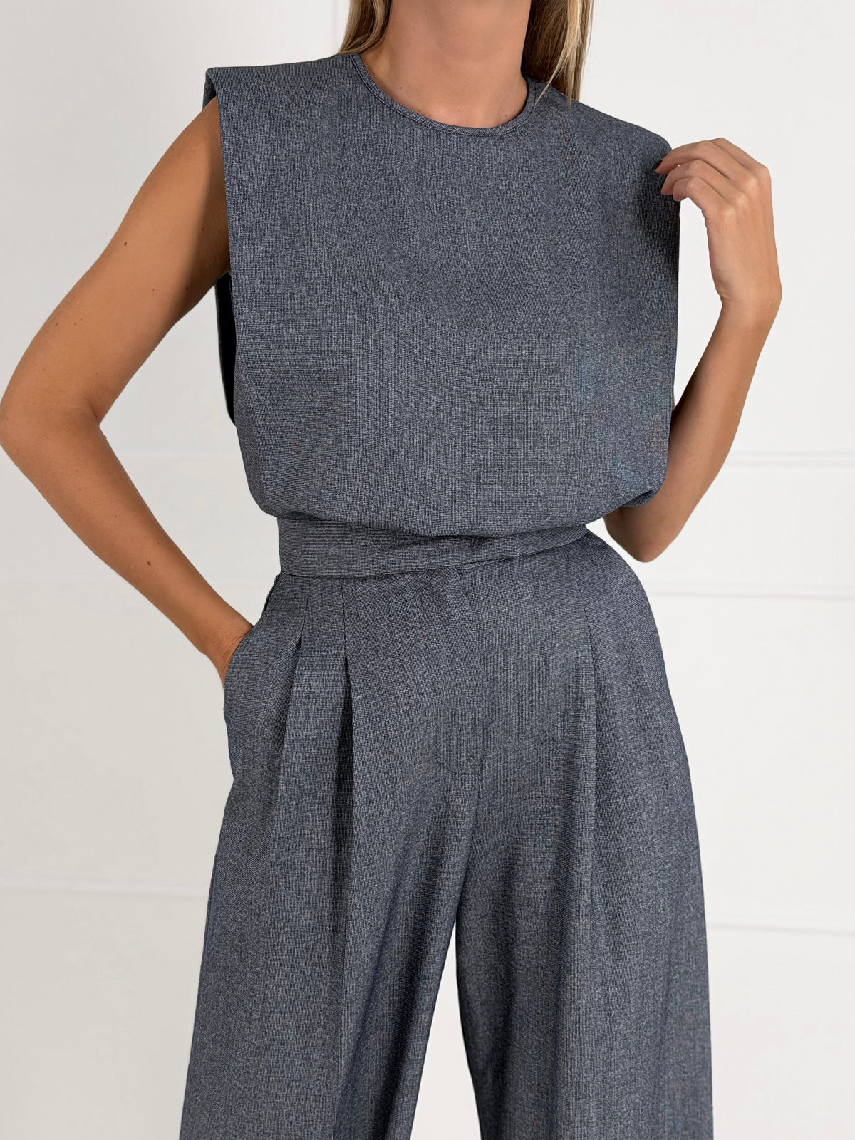 Moteriška puošni palaidinė JULIETA Tamsiai mėlyna